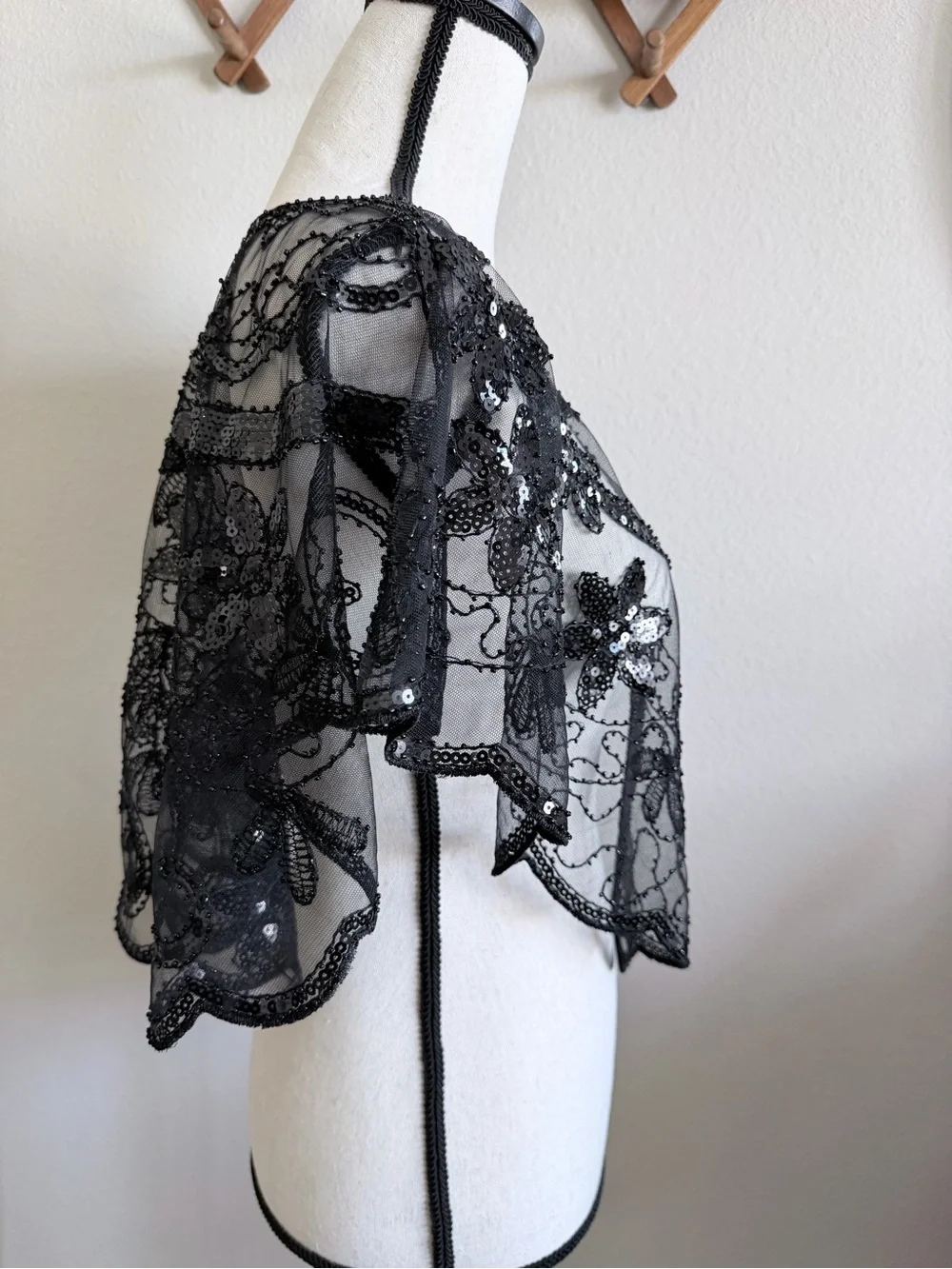 Black Beaded Women's 1920's Sequin Flapper Shawl - OS